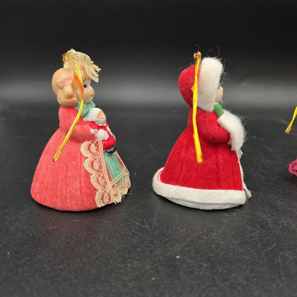 4 Vtg Bell Girl Figurine Figure Ornament‎ Christmas Caroler Jasco Taiwan